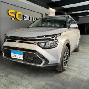Kia CARENS The best car rental company in Egypt - SoloCar