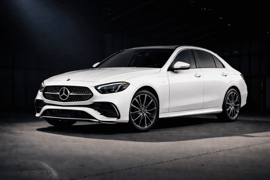 MERCEDES C200 – Year Model: C200 2022 | Car Color: White