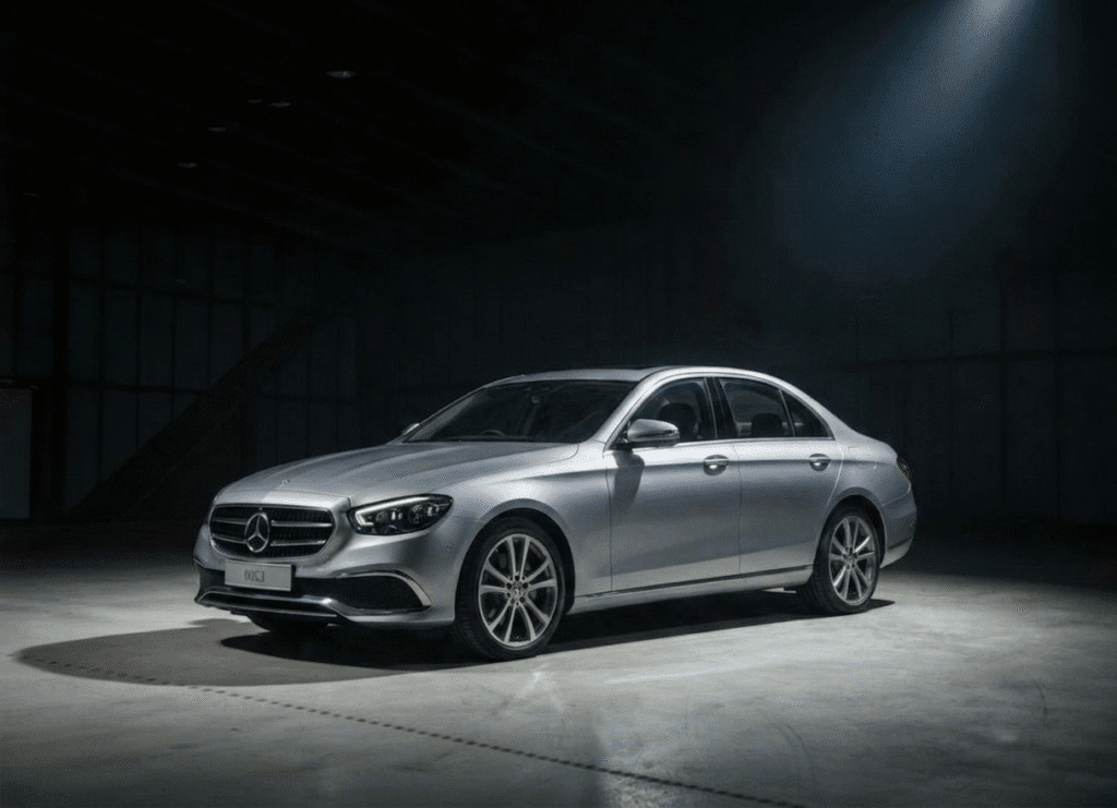 MERCEDES E200 – Year Model: 2021/2022 | Car Color: Silver