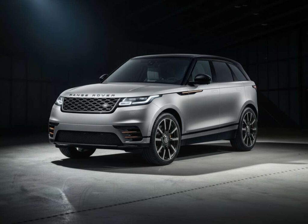 Range Rover Velar – Year Model: 2022 | Car Color: Silver